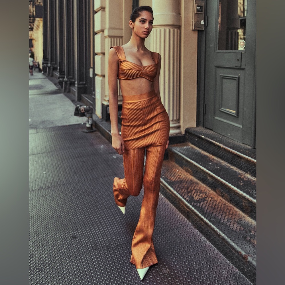 NWT. Edgy Bandage Set With Crop Top & Ultra High Waist Pants In Stunning Orange.